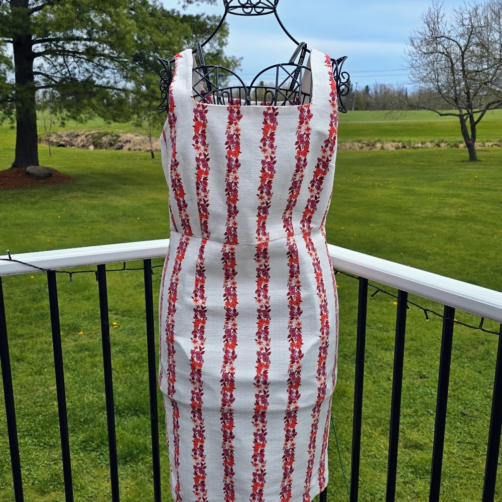 Ann Taylor Floral Square Neck Sheath Dress, size 8, EUC - Picture 2 of 13